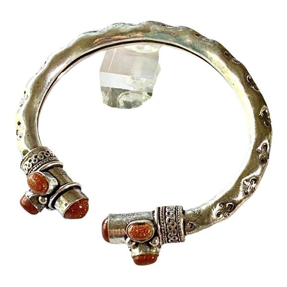 Natural Goldstone Gemstones in a Handcrafted Artisan Bangle Bracelet - Picture 2 of 9